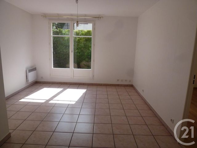 Appartement F2 à louer - 2 pièces - 38.3 m2 - GIF SUR YVETTE - 91 - ILE-DE-FRANCE - Century 21 S.L.P. Immobilier